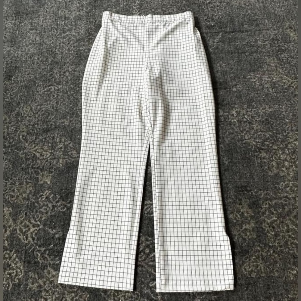 Black and white window pane pattern wide legged pants